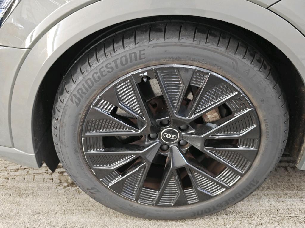 Foto 28 van Audi Q8