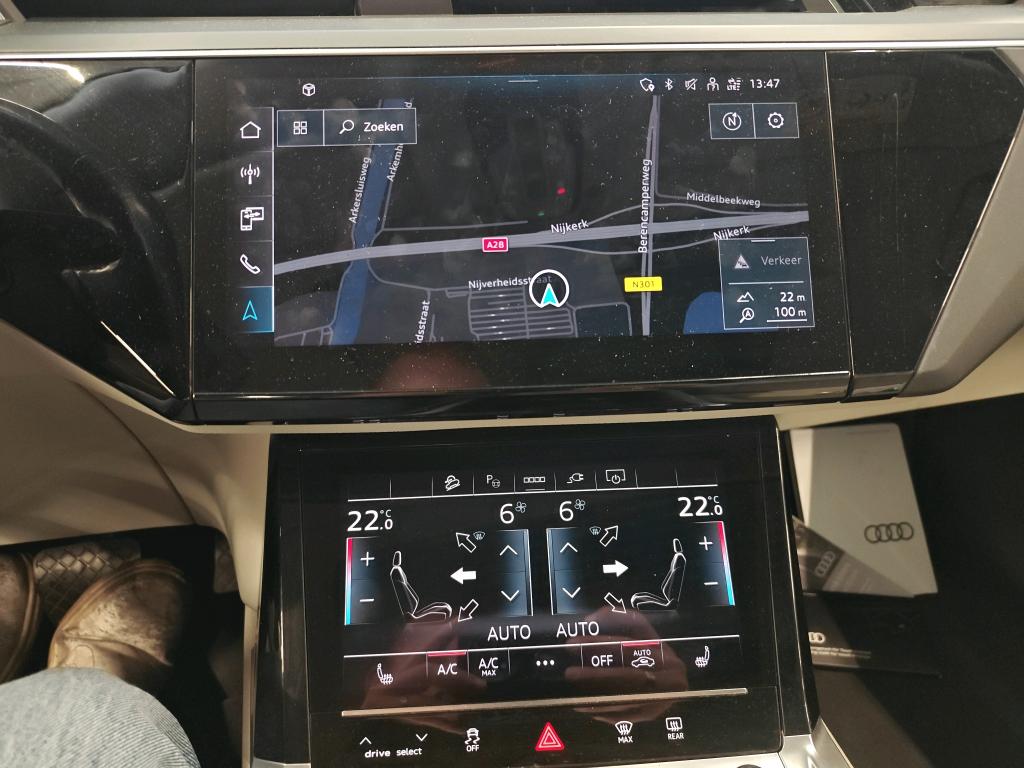 Foto 30 van Audi Q8