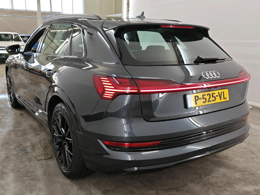 Foto 13 van Audi e-tron