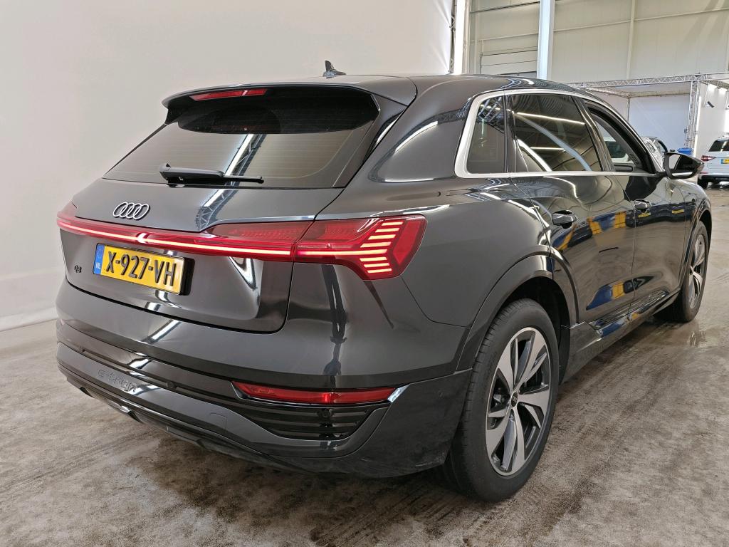 Foto 3 van Audi Q8