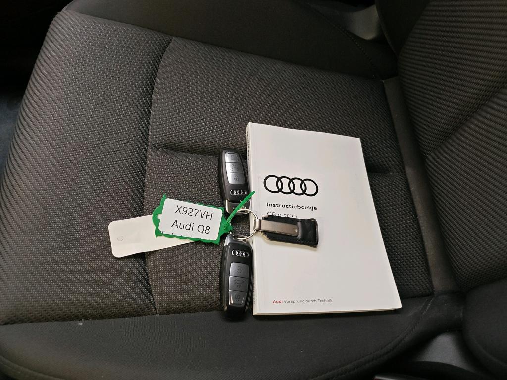 Foto 5 van Audi Q8
