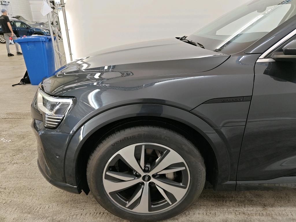Foto 11 van Audi Q8