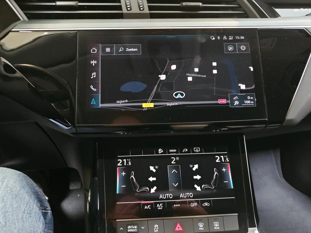 Foto 14 van Audi Q8