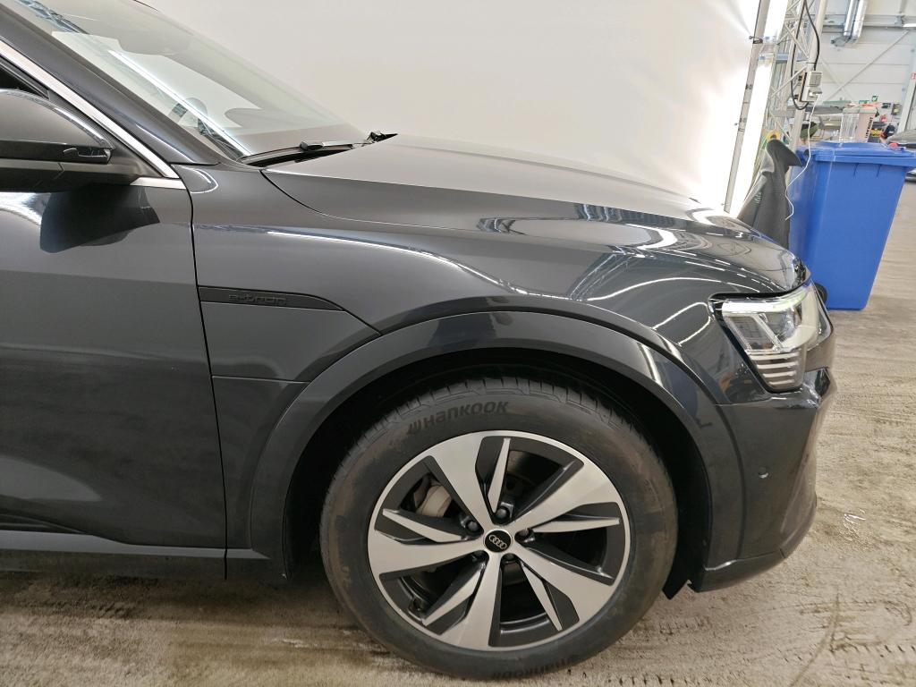 Foto 25 van Audi Q8
