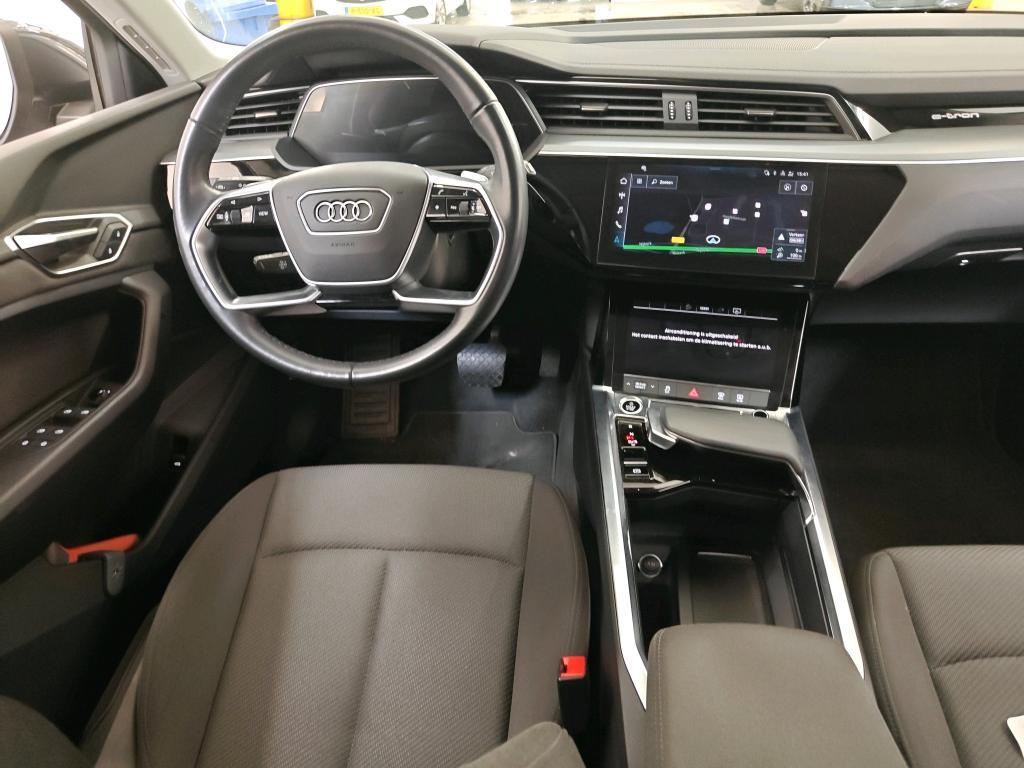 Foto 28 van Audi Q8