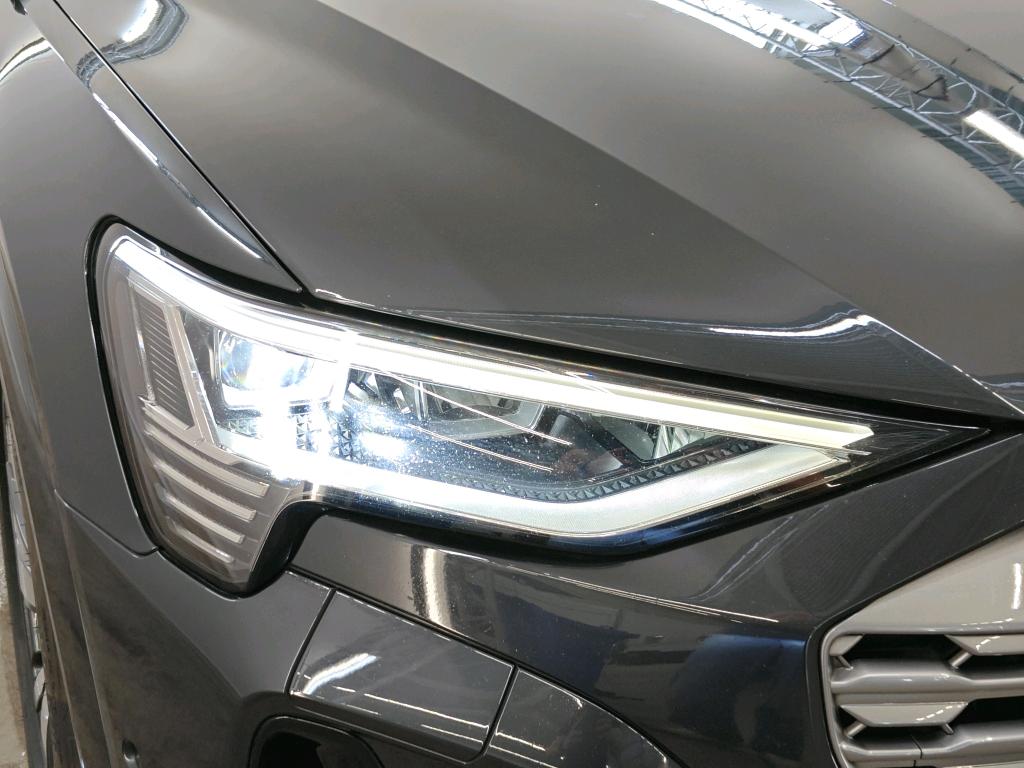 Foto 31 van Audi Q8