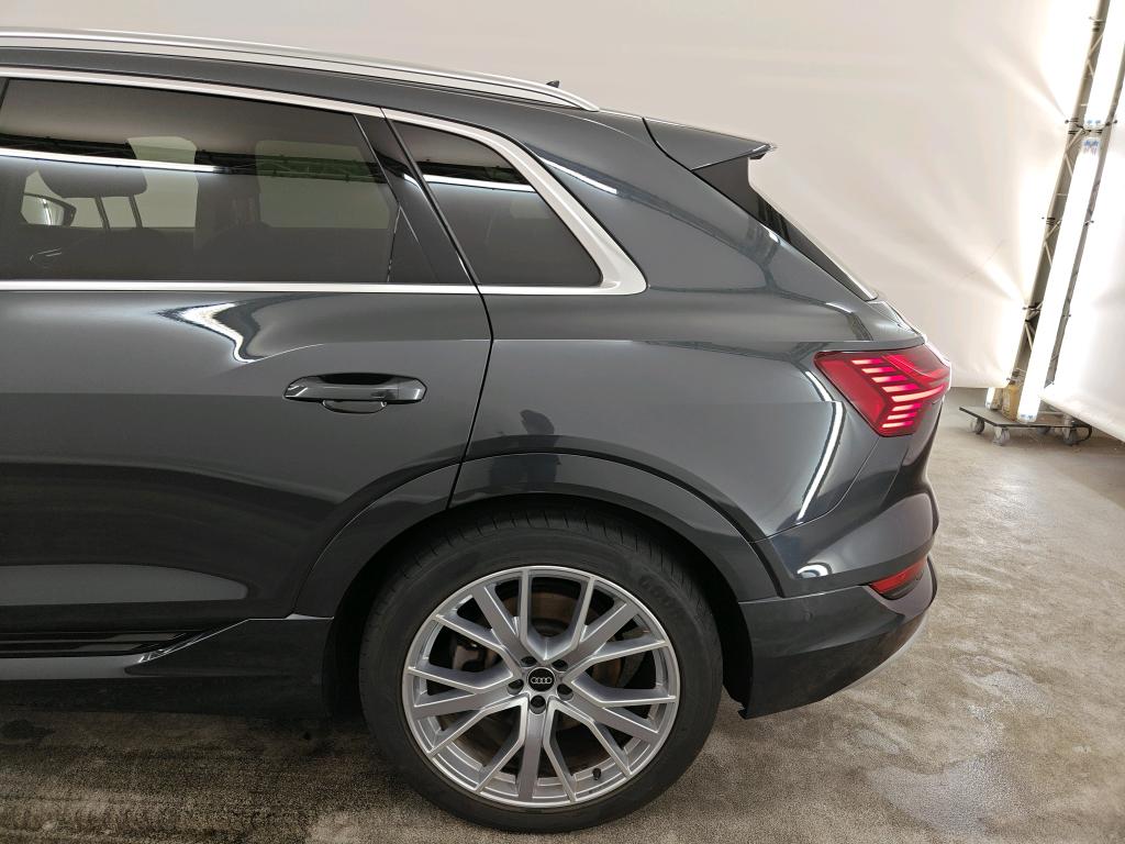 Foto 18 van Audi e-tron