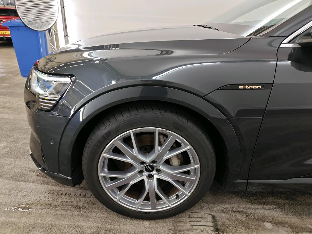 Foto 28 van Audi e-tron