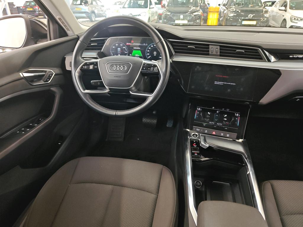 Foto 11 van Audi e-tron