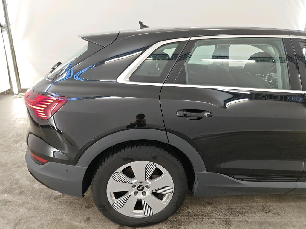 Foto 13 van Audi e-tron