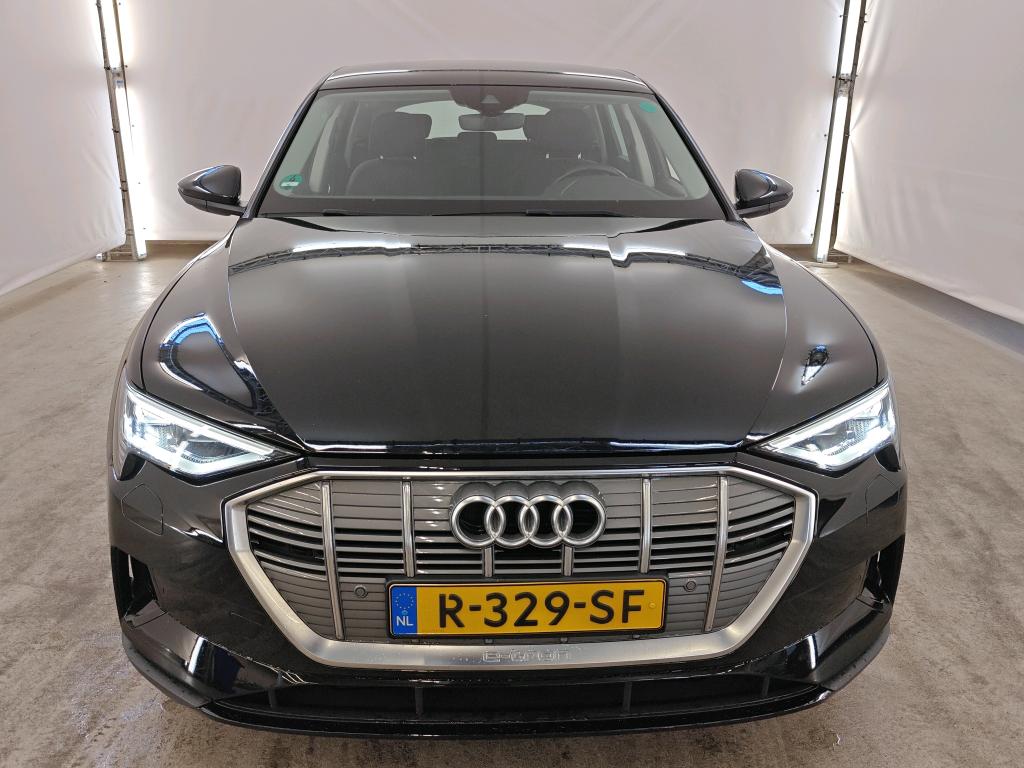 Foto 17 van Audi e-tron