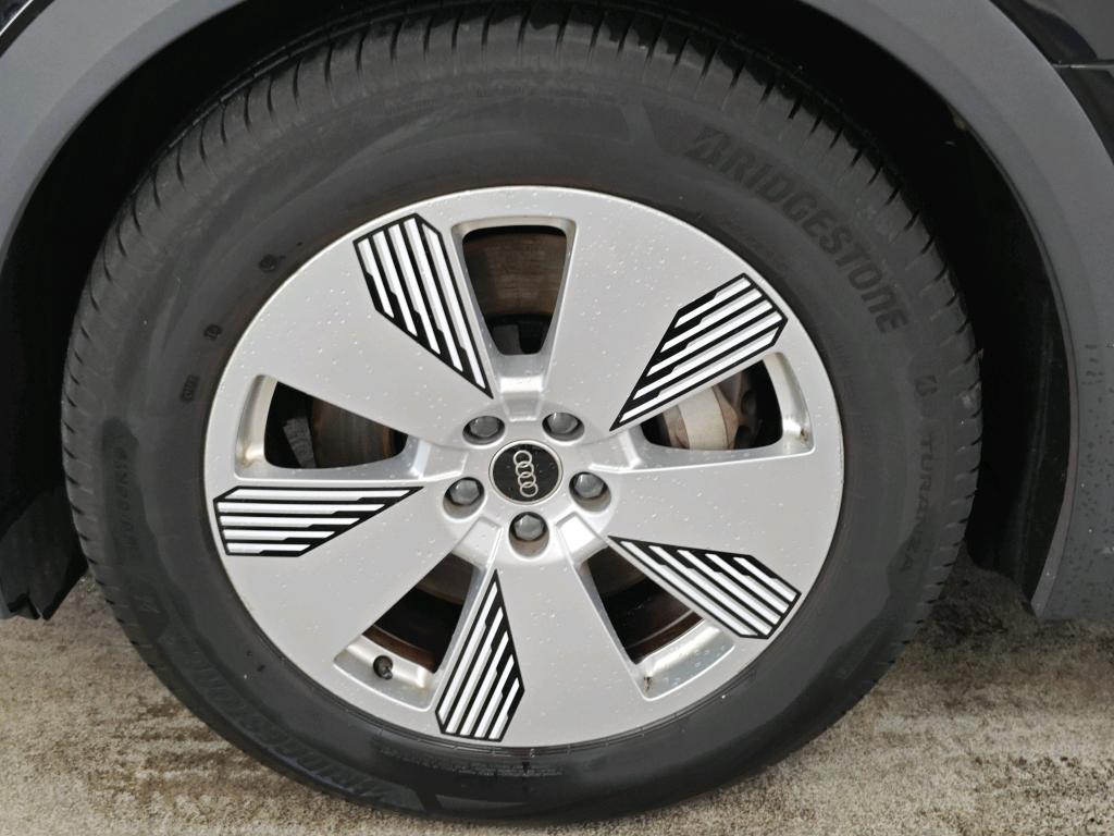 Foto 24 van Audi e-tron