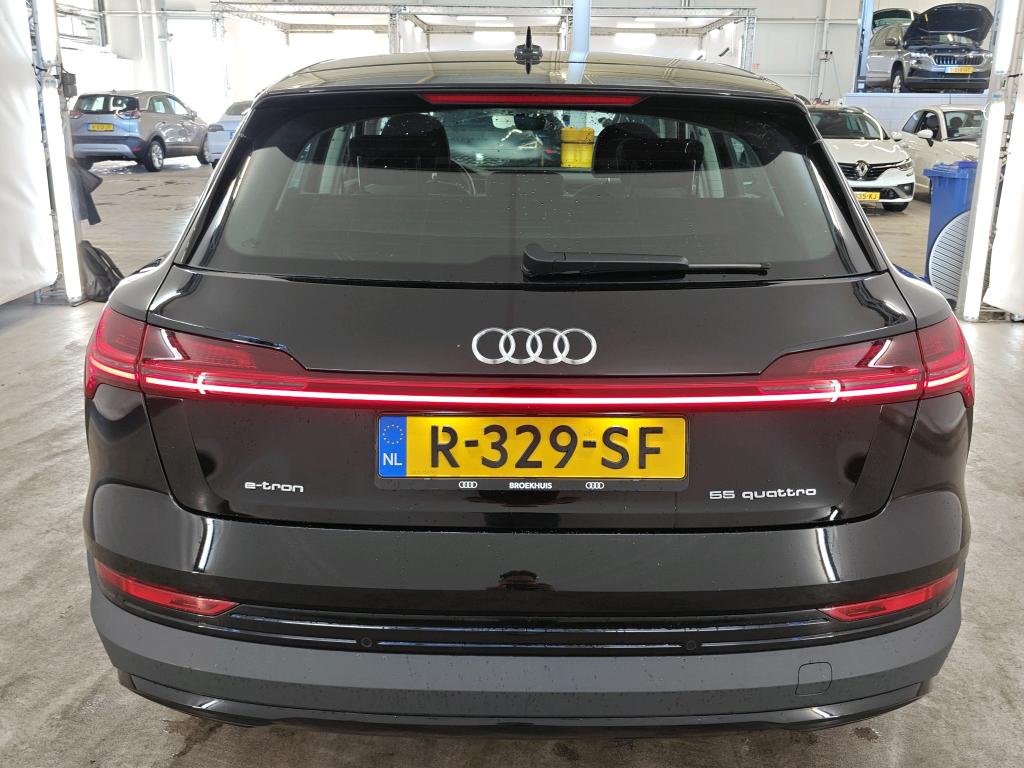 Foto 32 van Audi e-tron