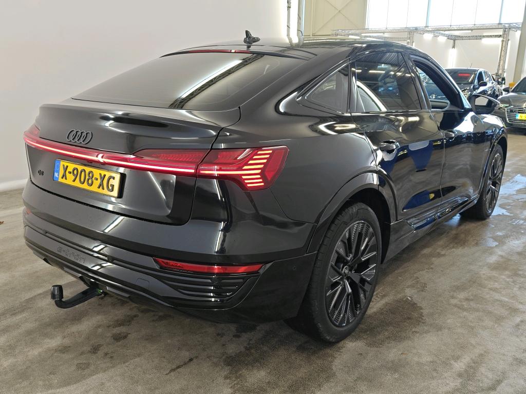 Foto 3 van Audi Q8