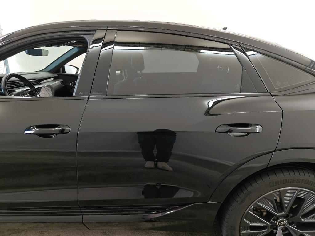 Foto 10 van Audi Q8