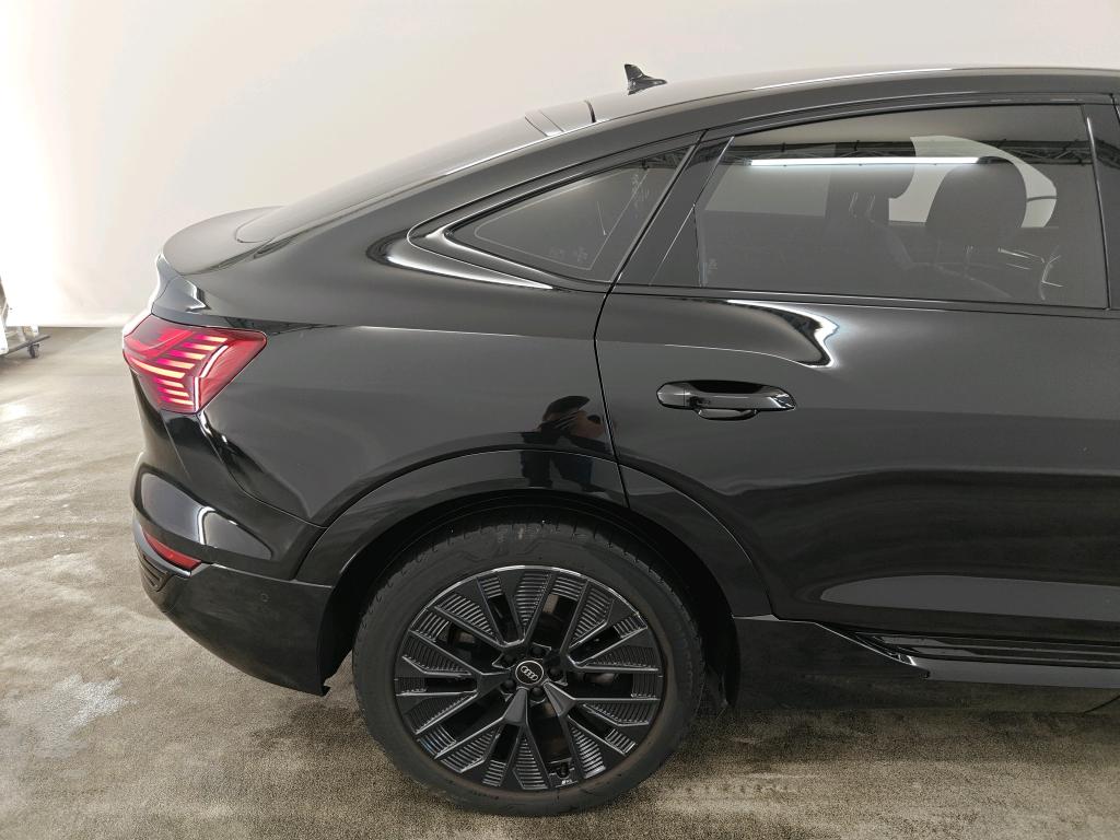 Foto 12 van Audi Q8