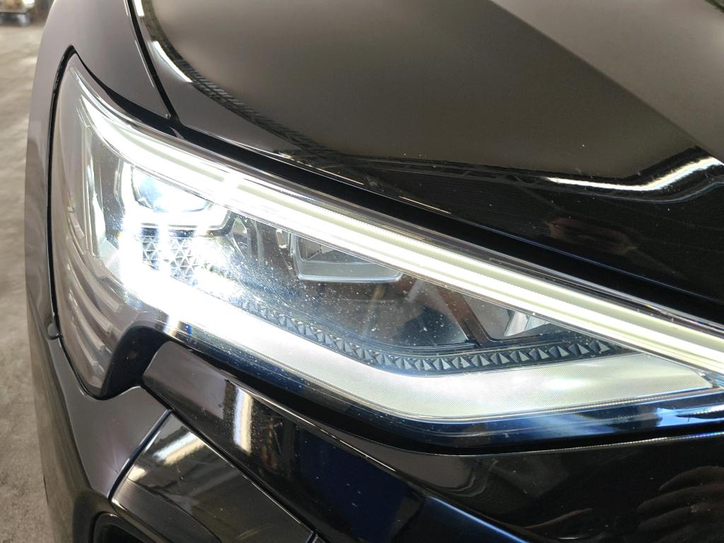 Foto 14 van Audi Q8