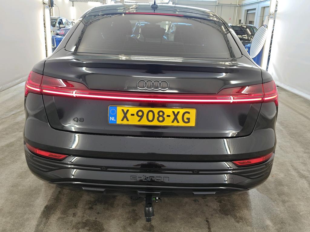 Foto 23 van Audi Q8