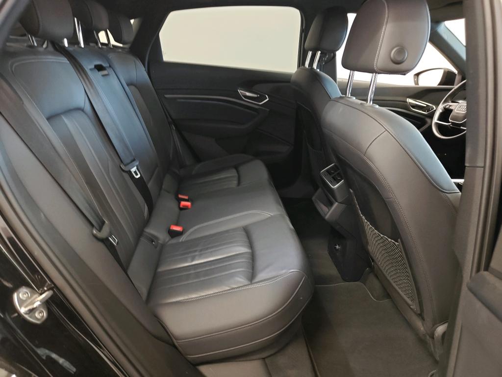 Foto 24 van Audi Q8