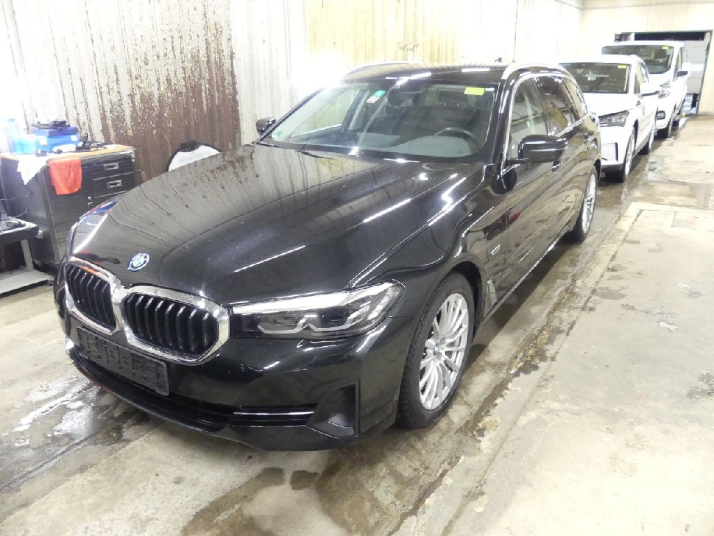 BMW 5 Baureihe 5 Touring 530 e xDrive 2.0 215KW AT8 E6d