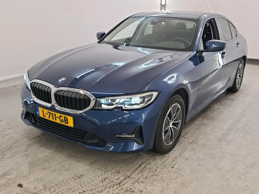 BMW SERIE 3  BMW 3 Serie Sedan 320iA  Business Edition 4d