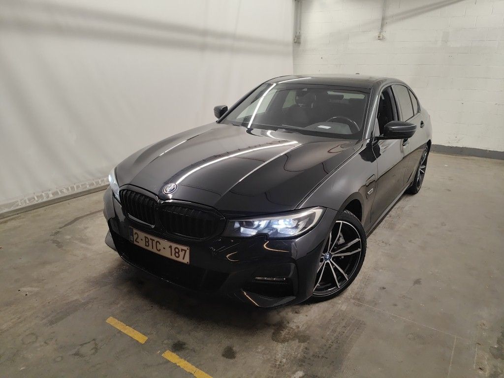 BMW SERIE 3  BMW 3 Reeks Berline 330e (215 kW) 4d
