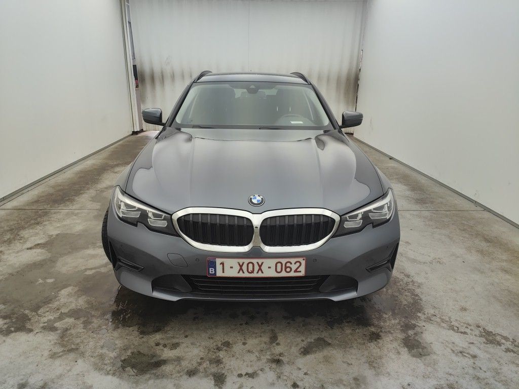 BMW SERIE 3  BMW 3 Reeks Touring 318dA (100 kW) 5d