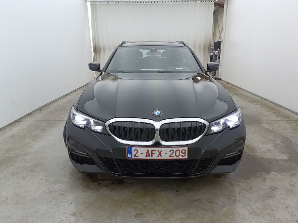 BMW SERIE 3  BMW 3 Reeks Touring 318dA (100 kW) 5d