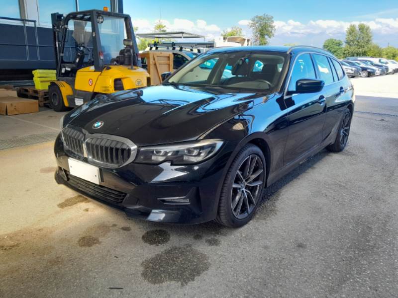 BMW SERIE 3  BMW SERIE 3 / 2018 / 5P / STATION WAGON 330D XDRIVE BUSINESS ADVANT. TOURING AUT