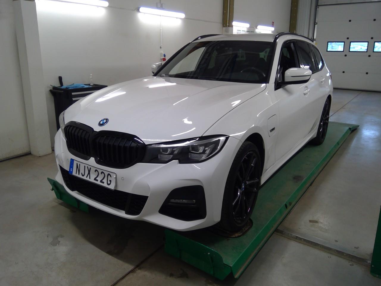 BMW SERIE 3  330e Tour.xDr. Con.M-Sp. Aut