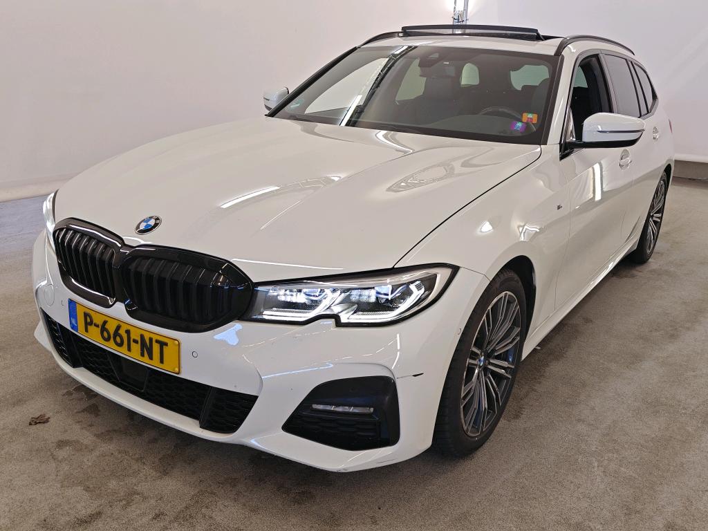 BMW SERIE 3  BMW 3 Serie Touring 318iA M Sport / BMW M 50 Jahre 5d + Pano