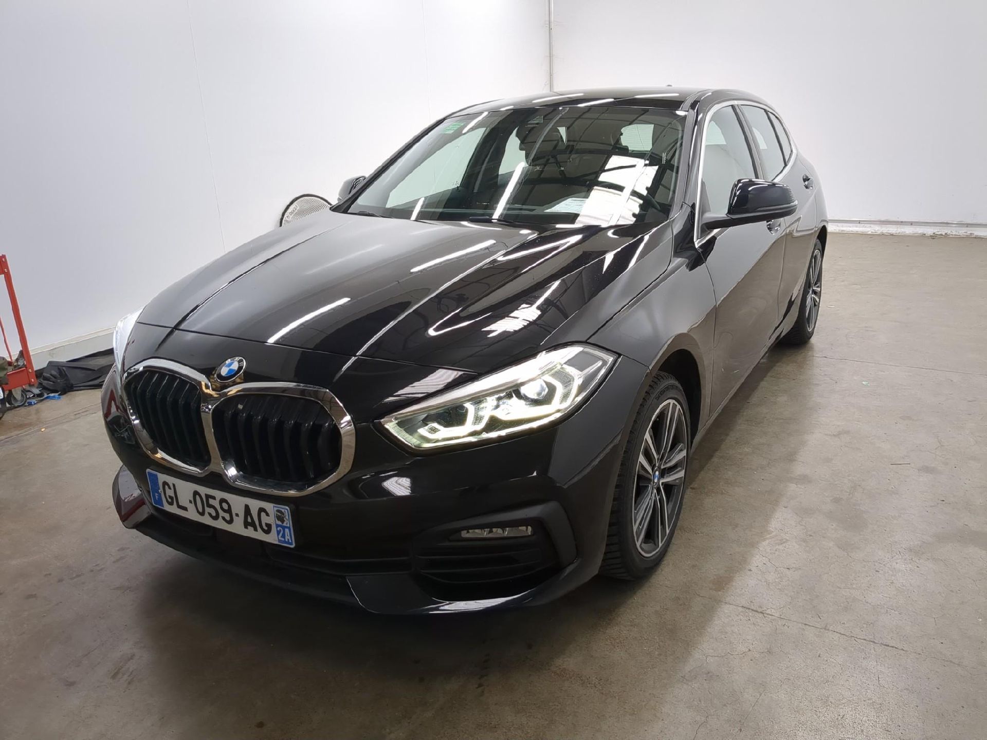 BMW SERIE 1 1 Berline 116 d Business Design 1.5 115CV BVA7 E6d