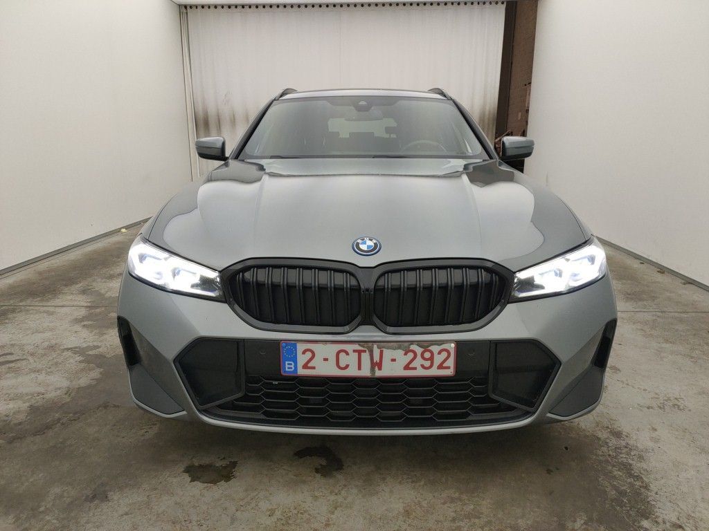 BMW SERIE 3  BMW 3 Reeks Touring 330e (215 kW) 5d