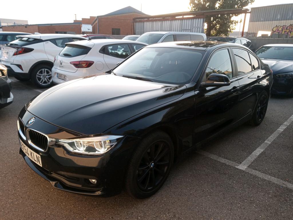 BMW SERIE 3  BMW Serie 3 / 2015 / 4P / sedán 318dA Business