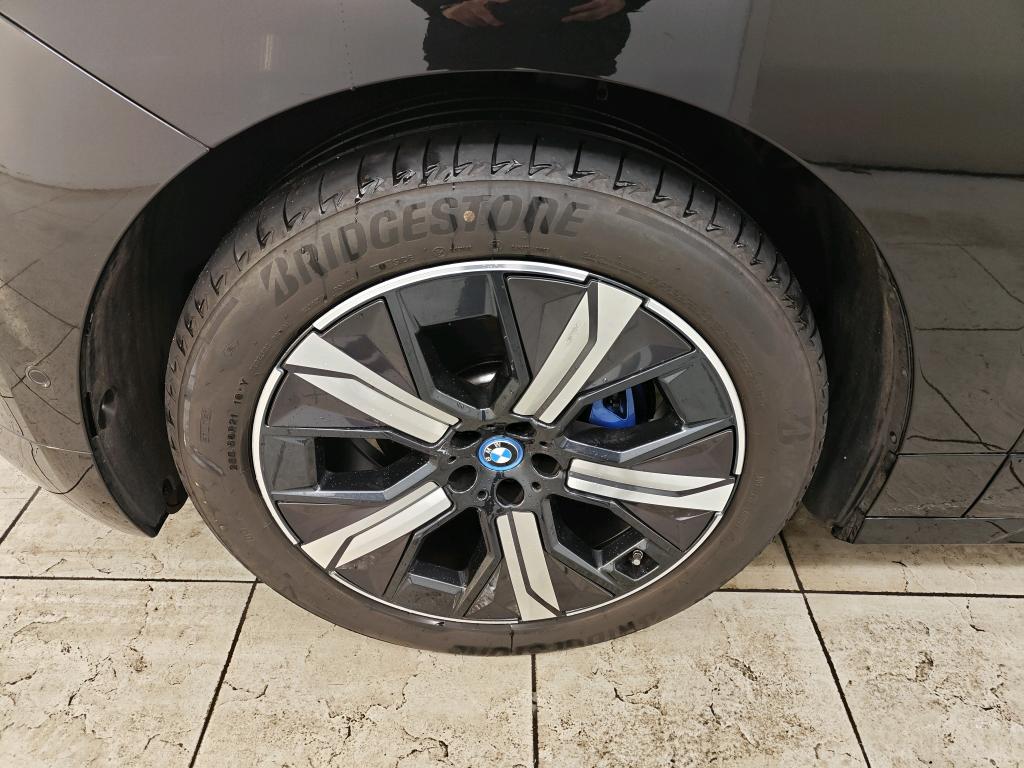 Foto 28 van BMW iX