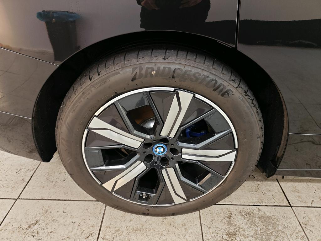Foto 31 van BMW iX