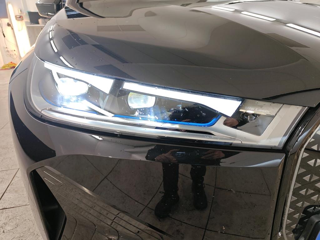 Foto 32 van BMW iX