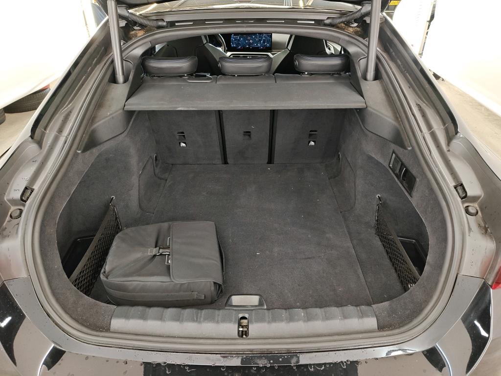 Foto 26 van BMW i4