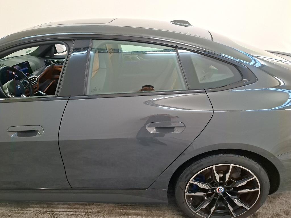 Foto 18 van BMW i4