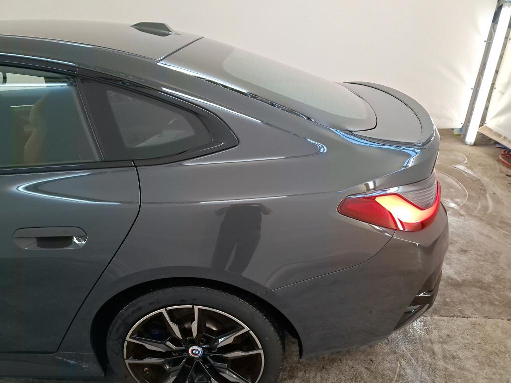 Foto 25 van BMW i4