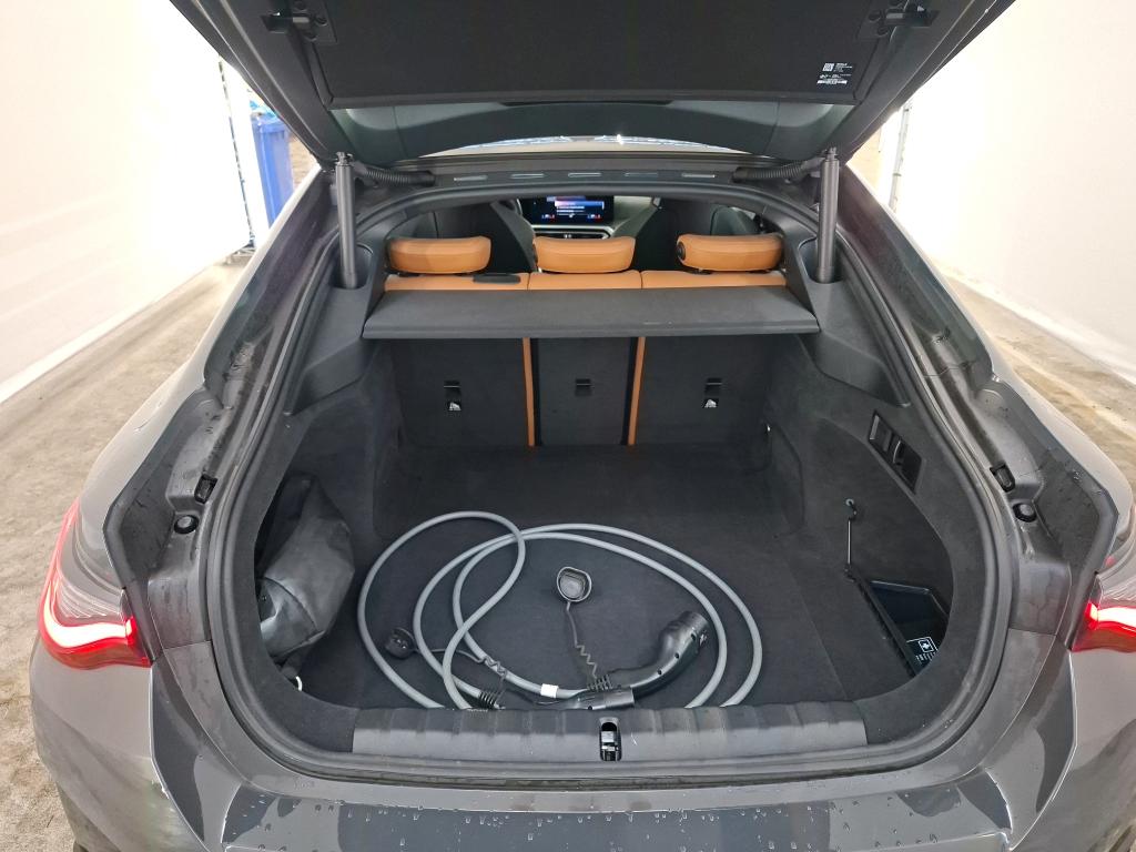 Foto 27 van BMW i4