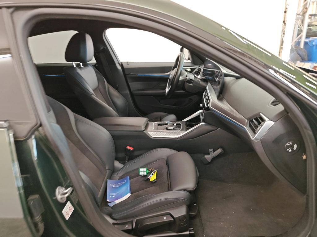 Photo 4 of BMW i4