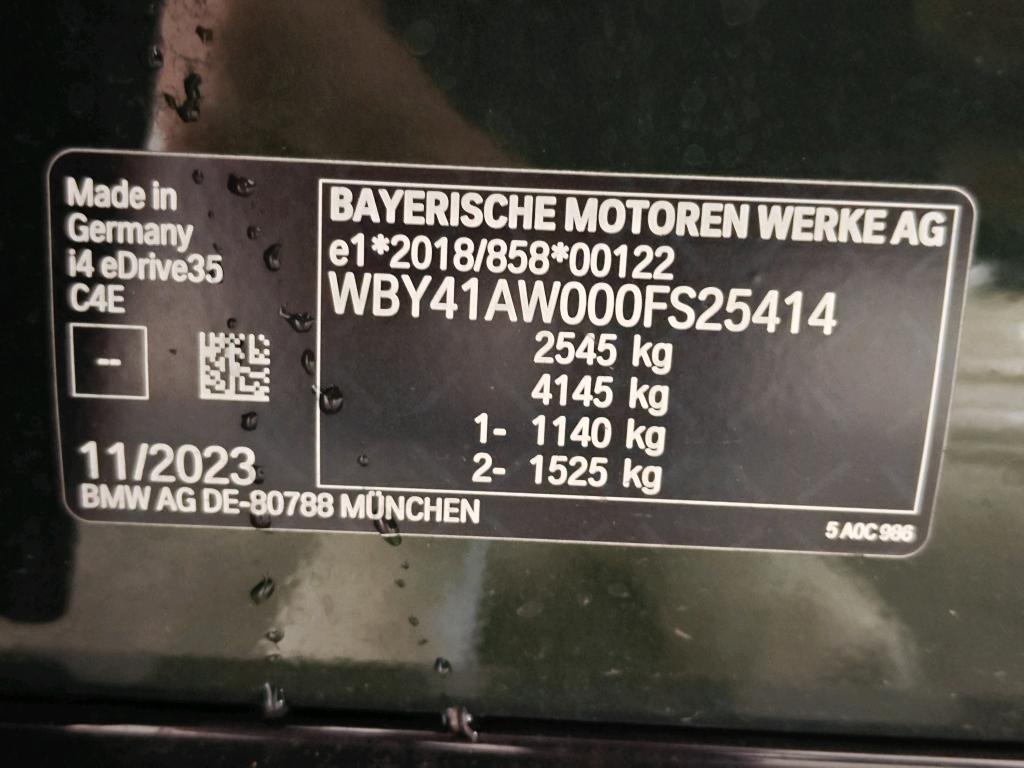 Photo 7 of BMW i4