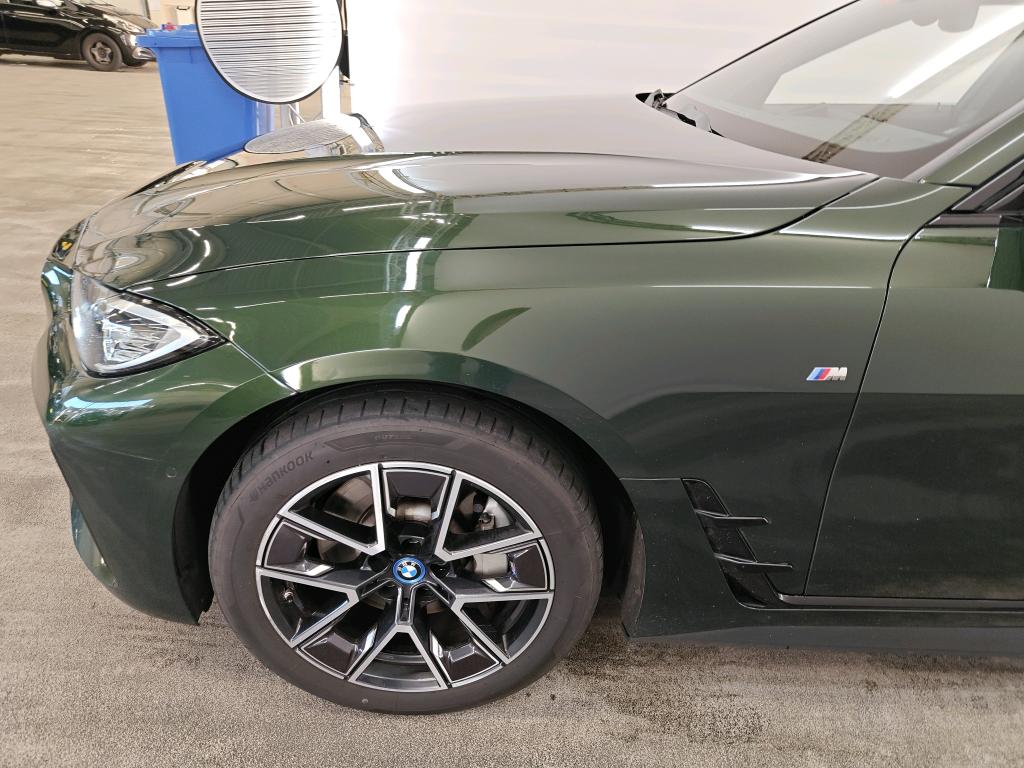 Photo 29 of BMW i4