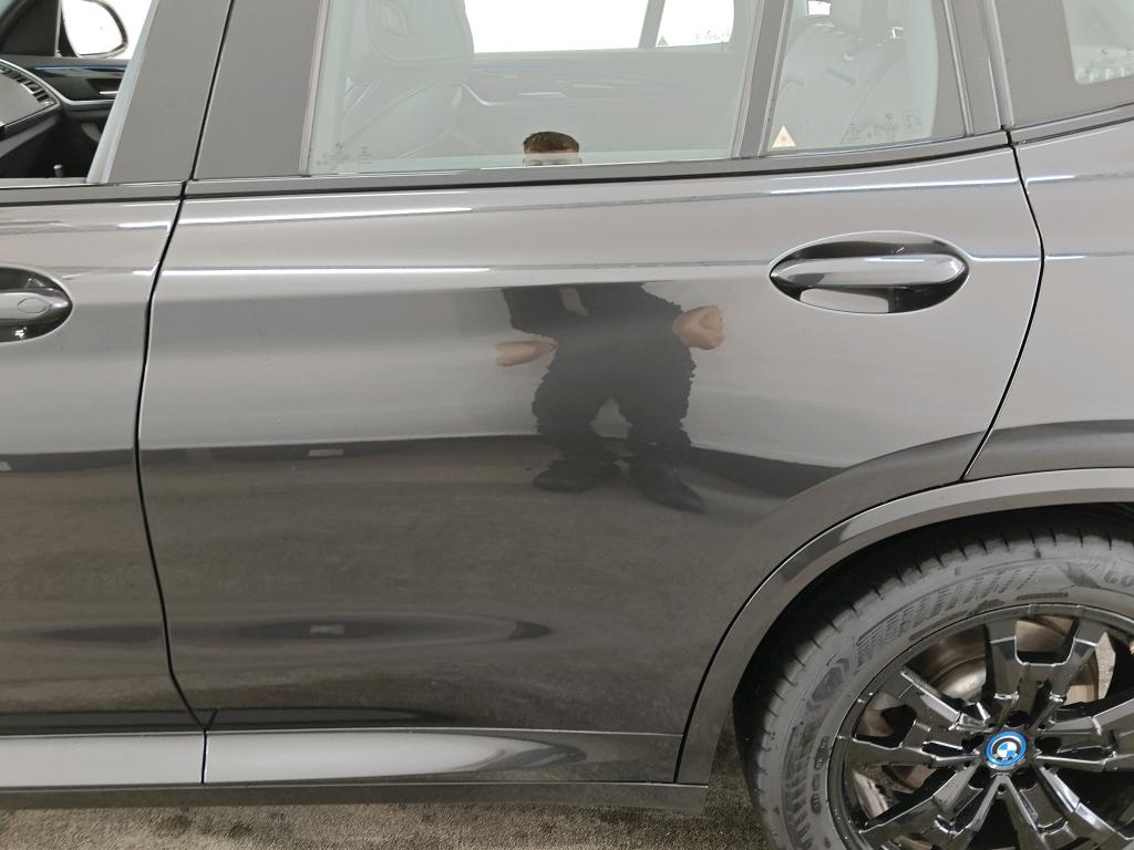 Foto 32 van BMW ix3