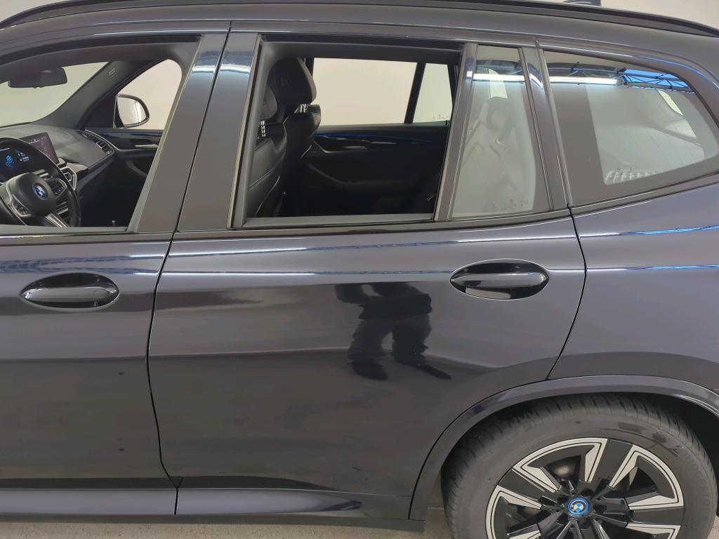 Foto 15 van BMW ix3