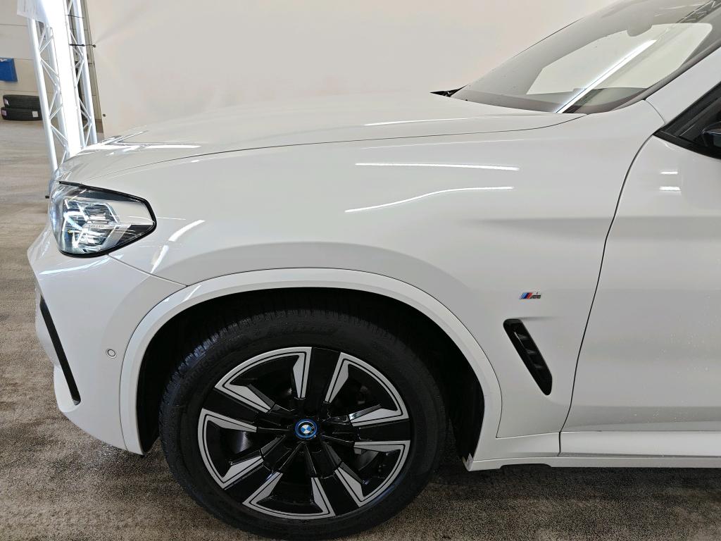 Foto 15 van BMW ix3