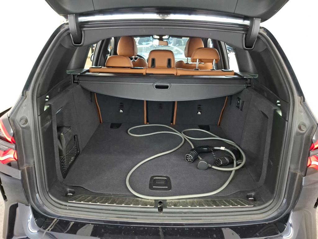 Foto 10 van BMW ix3