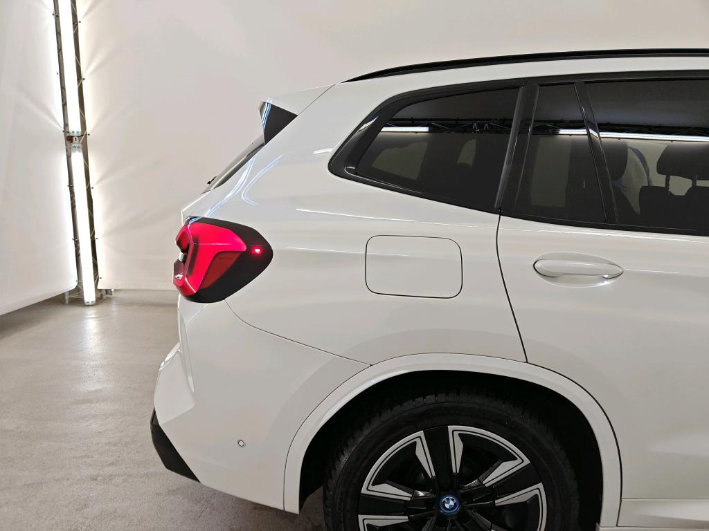 Foto 21 van BMW ix3