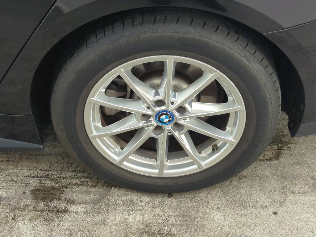 Foto 17 van BMW i4